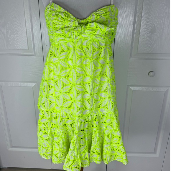Lilly Pulitzer Dresses & Skirts - Lilly Pulitzer Briana Dress Womens 6 Pepino Green Mambo Eyelet Neon Mini NWT